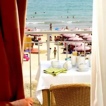 Apartahotel Casa Del Mar 3*