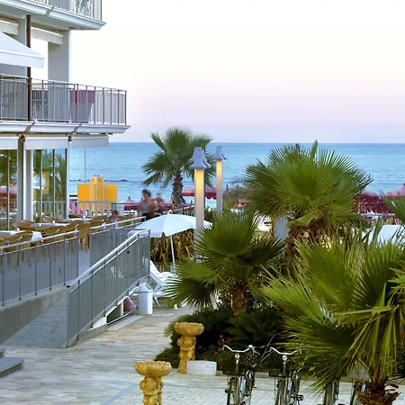 Casa Del Mar Aparthotel 3*