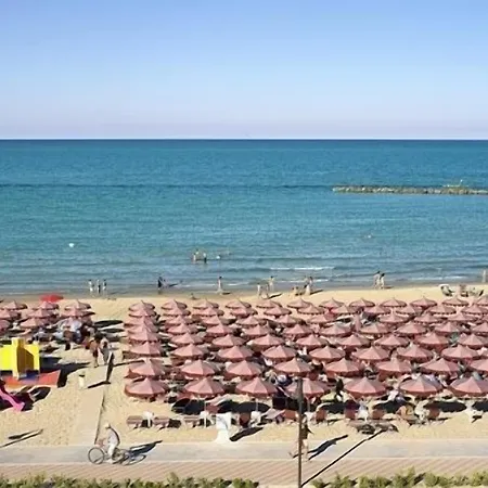 Апарт-отель Casa Del Mar 3*
