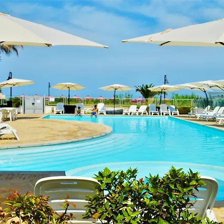 Casa Del Mar Apartahotel