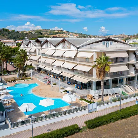 Casa Del Mar - & Lägenhetshotell Roseto Degli Abruzzi