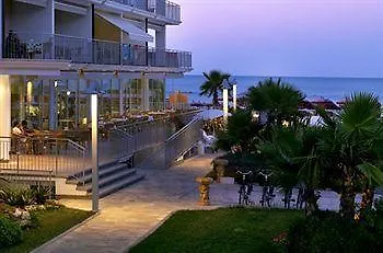 Casa Del Mar アパートホテル