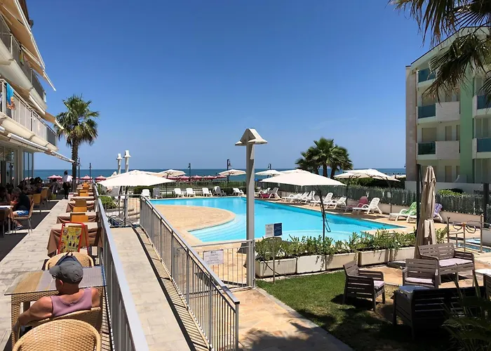 Casa Del Mar Apartahotel Roseto Degli Abruzzi